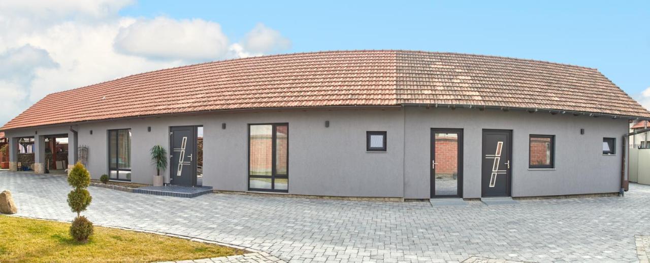 Apartament Travel La Casa Piano House,Cu Parcare Alba Iulia Exterior foto
